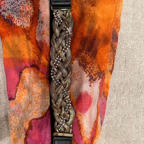 Brand new BCBG twisted elastic belt in size S - Picture 2 of 3